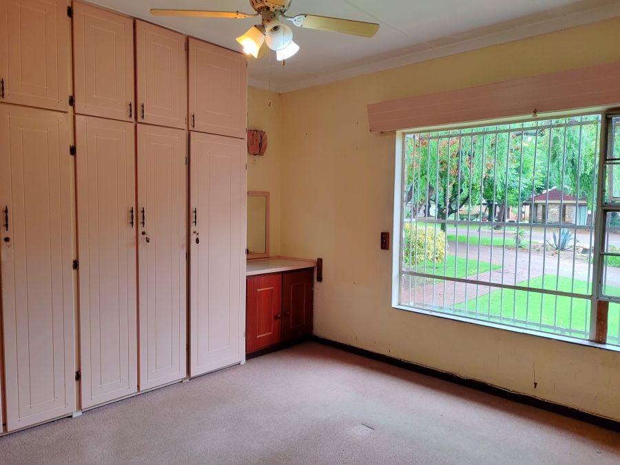 2 Bedroom Property for Sale in Roosheuwel North West